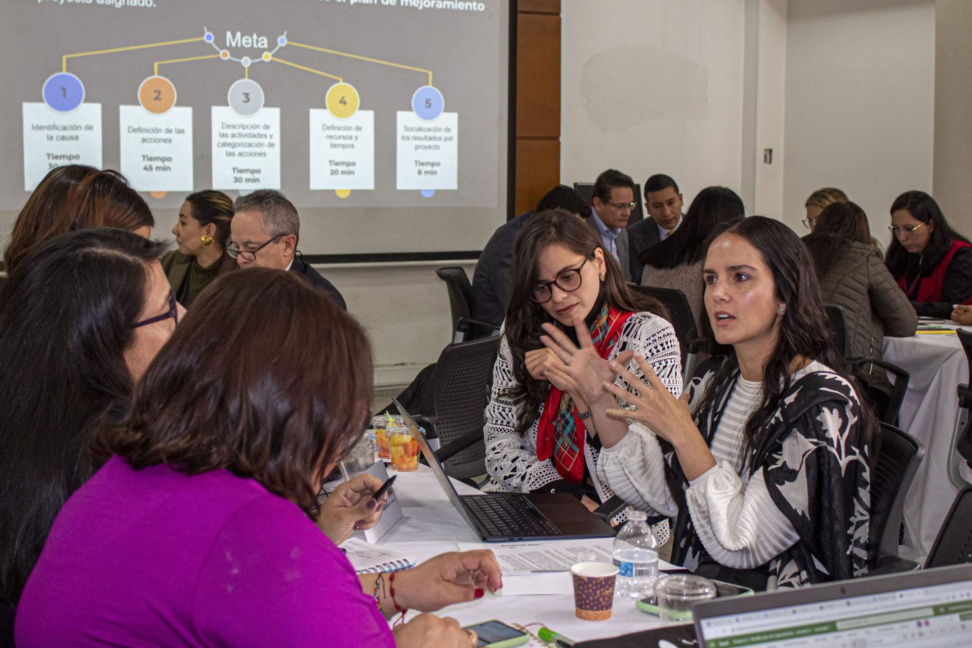 Tercera imagen de la quinta comisión de Autoevaluación